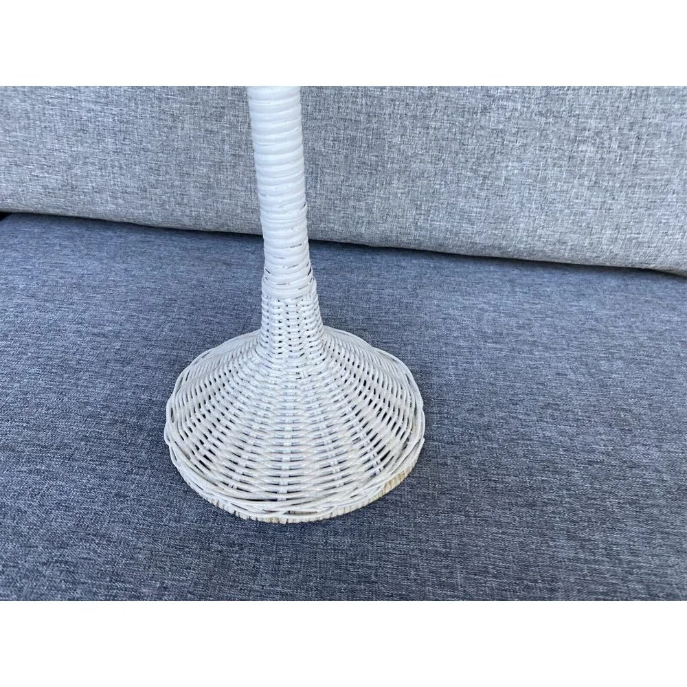 Vintage Wicker White Guest Fingertip Towel Holder Stand Bathroom White Boho